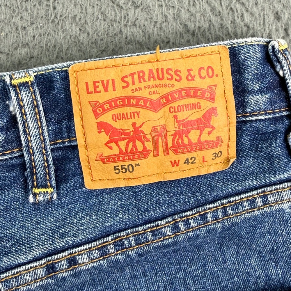 Levis 550 Relaxed Fit Jeans Mens 42x30 Blue Medium Wash Tapered Leg Denim - Picture 12 of 12